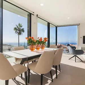 200m² New B With Private, Heated Pool And Amazing Ocean View. Villa Costa Adeje (Tenerife)